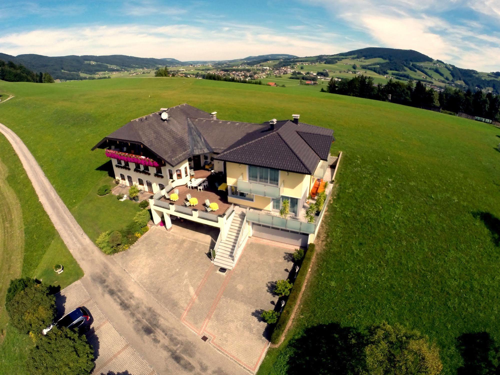 Gaestehaus Stabauer Mondsee Buitenkant foto