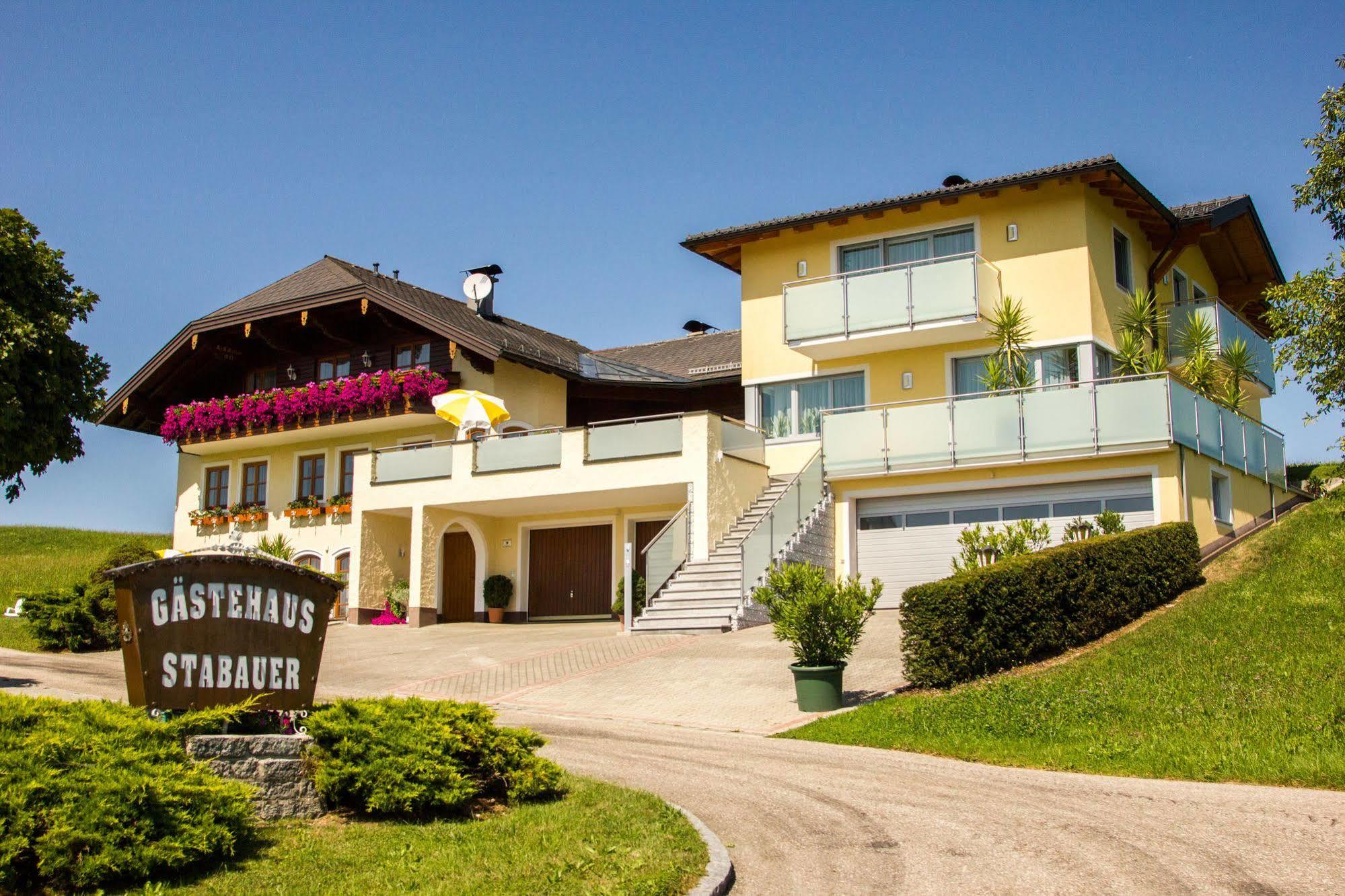 Gaestehaus Stabauer Mondsee Buitenkant foto